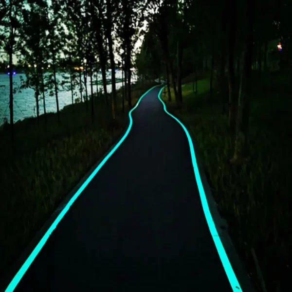 photoluminescent pigment for road mark paint