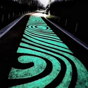 yellow-green glow in the dark aggregate