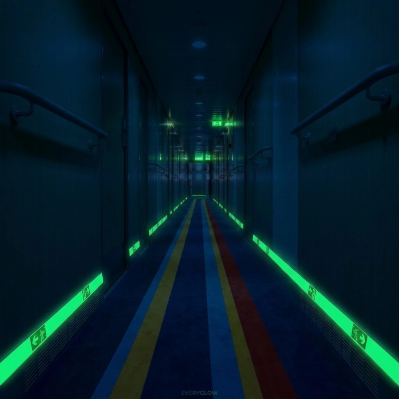 EVERYGLOW low location lighting | EVERYGLOW ® EVERYGLOW® glow in the dark LLL system for photoluminescent stair nosing and emergency egress